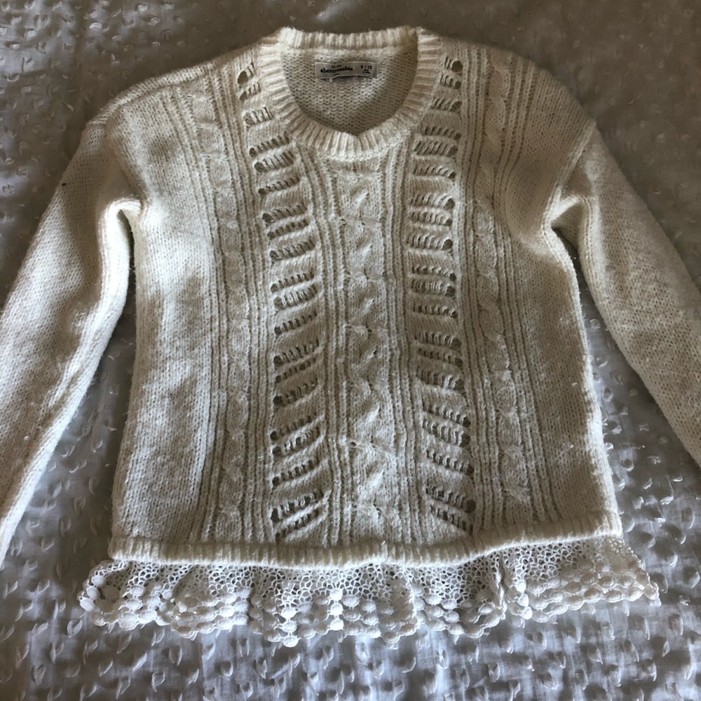 Cream Abercrombie kids sweater